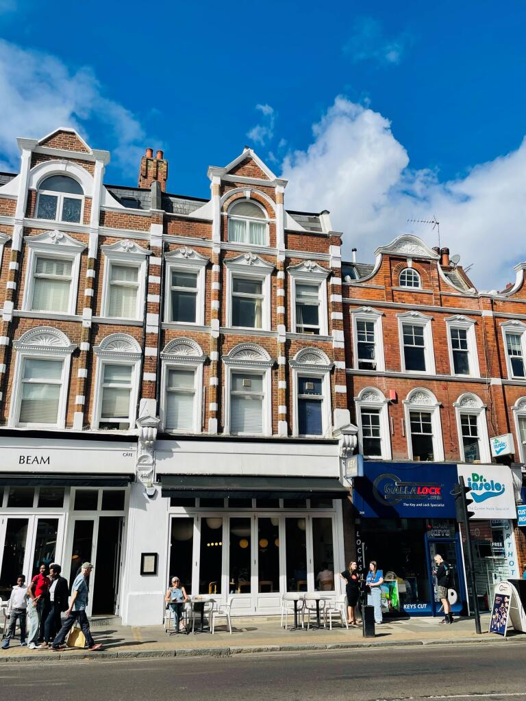 Main image of property: Queens Lane, Muswell Hill, N10