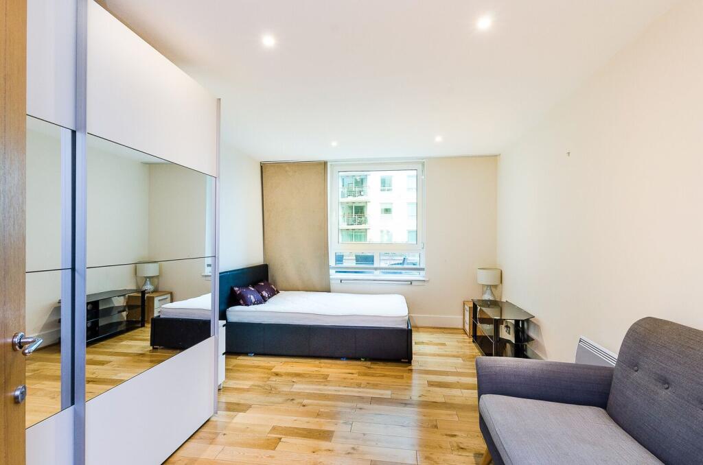 Main image of property: St George Wharf, Vauxhall, London, SW8