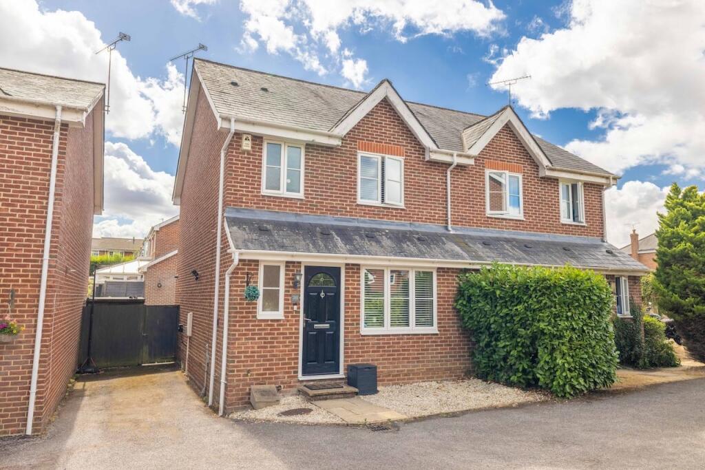 Main image of property: Kite Wood Road, Penn, HP10