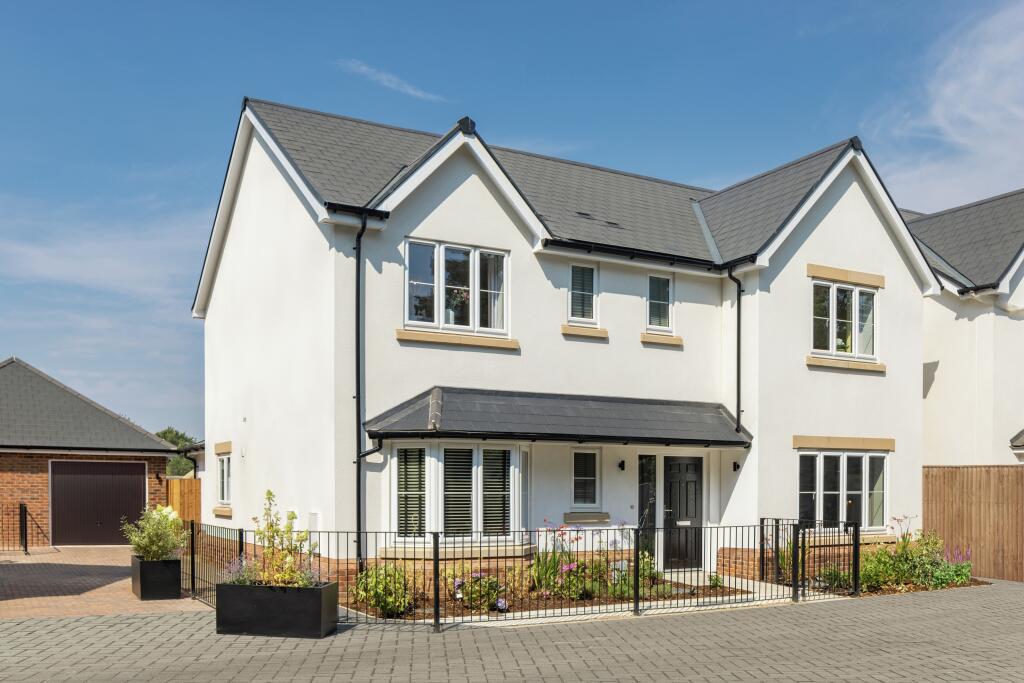 Main image of property: Doughton Road (off, Coggeshall Road), Kelvedon
CO5 9NX