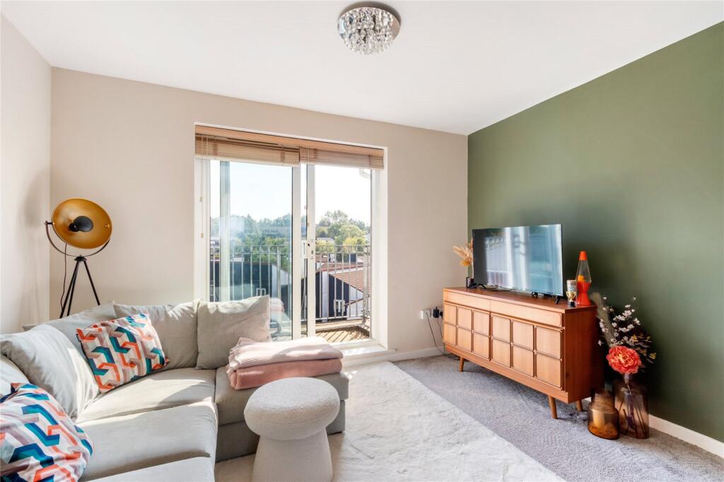 Main image of property: Blytheswood Place, London, SW16