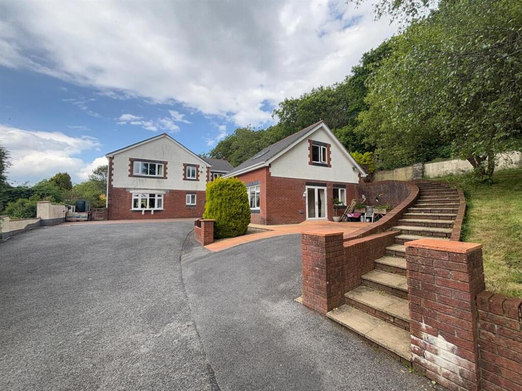 Main image of property: Heathfield Horeb Road, Mynyddygarreg, Kidwelly