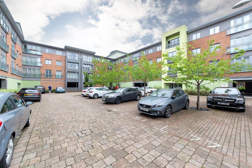 Main image of property: Colombo Square, Worsdell Drive, Gateshead, NE8