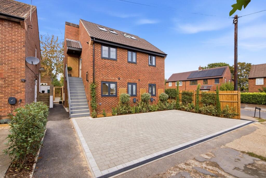 Main image of property: Deacon Close, St. Albans, Hertfordshire, AL1