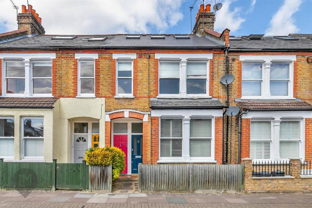 Main image of property: Balvernie Grove, London