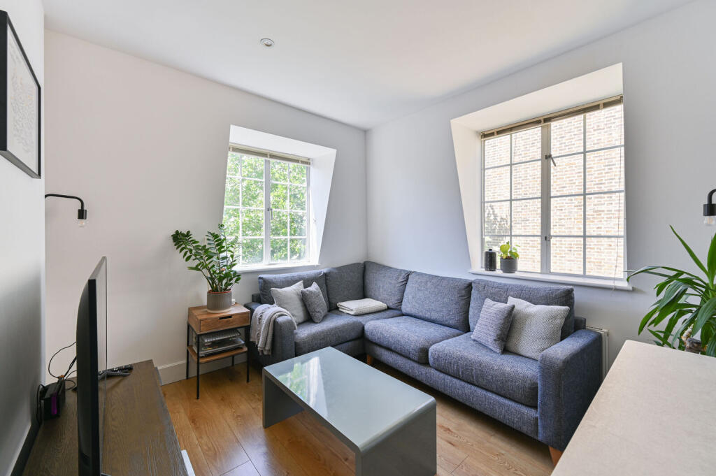 Main image of property: Endsleigh Mansions, Streatham Hill, London, SW16