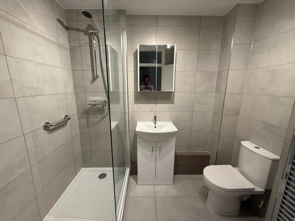 Main image of property: Croydon Road, Caterham