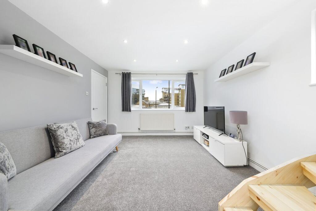 Main image of property: East Smithfield, Tower Hill, London, E1W