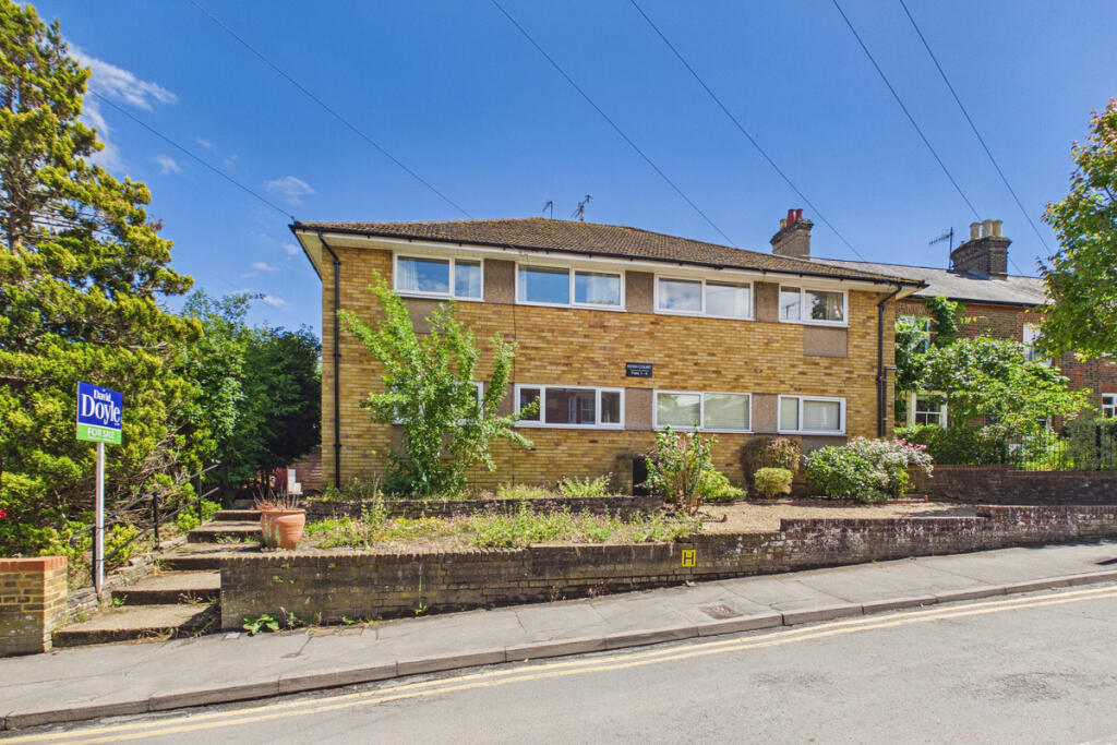 Main image of property: Kewa Court Cross Oak Road, Berkhamsted, HP4