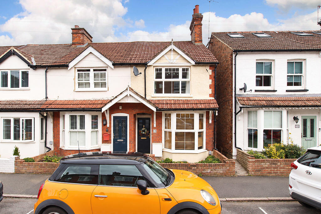 Main image of property: Winifred Road, Hemel Hempstead