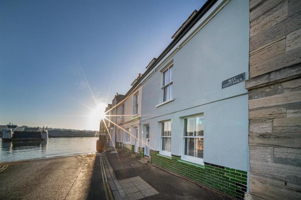 Main image of property: MEDINA RIVER VIEWS, FORMER PUBLIC HOUSE  - Medina Road, Cowes