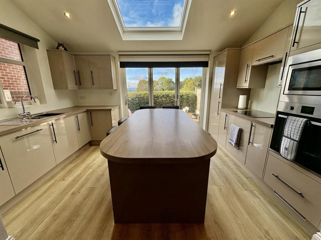 Main image of property: Halifax Road, Hartshead Moor, Cleckheaton