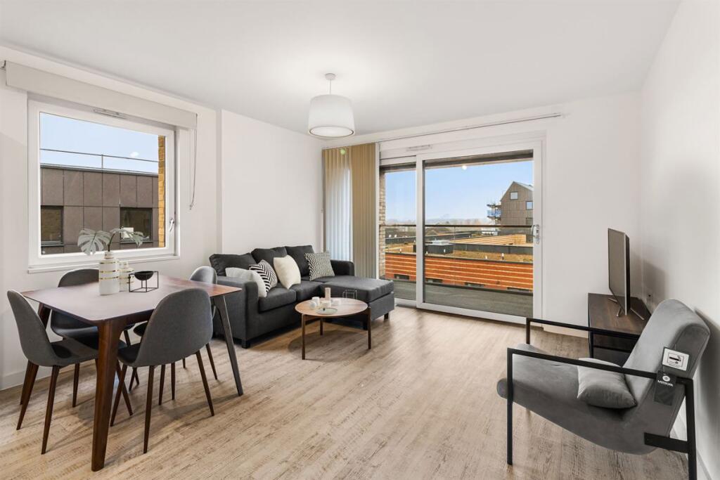 Main image of property: Fizzy Walthamstow, 5D Blackhorse Lane, Walthamstow, E17 6DS