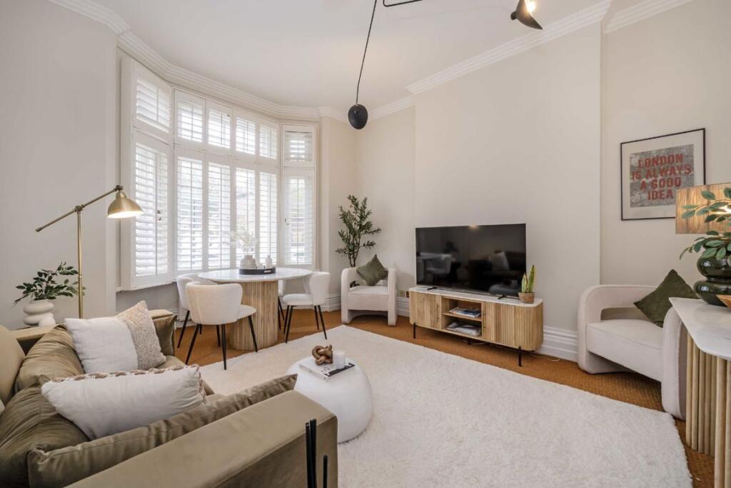 Main image of property: Oakley Street, Chelsea