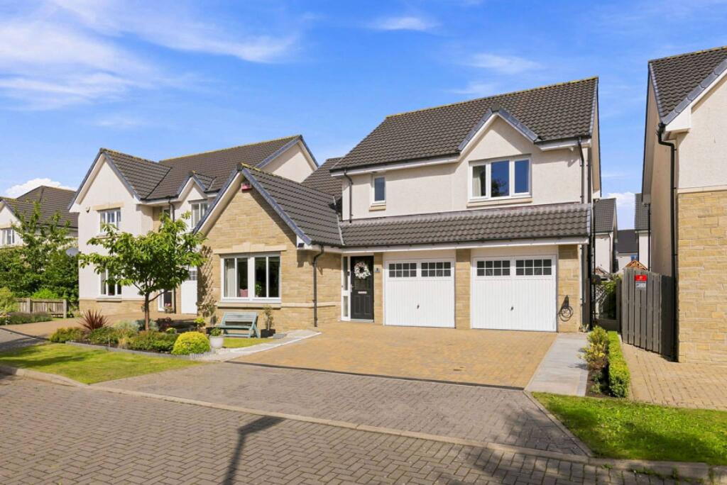 Main image of property: 3 Stair Place, Kirkliston, Edinburgh, EH29 9GL