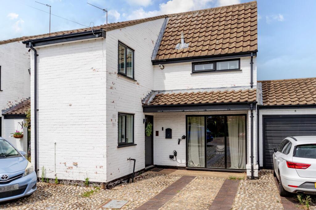 Main image of property: Constitution Hill, Old Catton