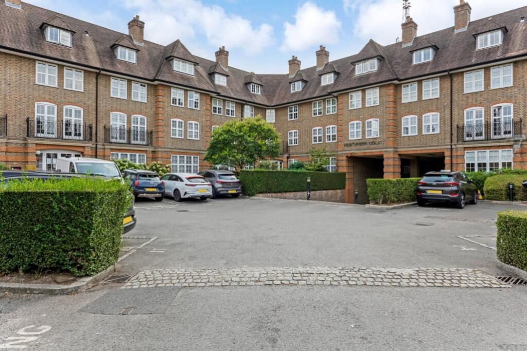 Main image of property: Corringway, Golders green, NW11