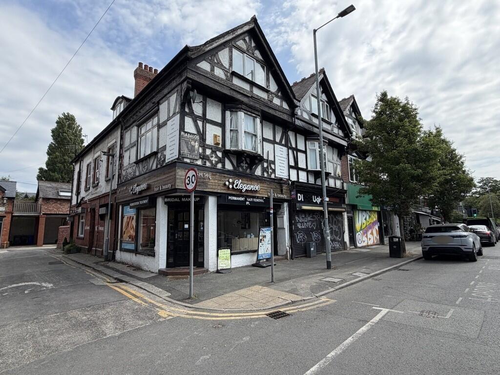 Main image of property: 106 Barlow Moor Road, Didsbury, Manchester, M20 2PN