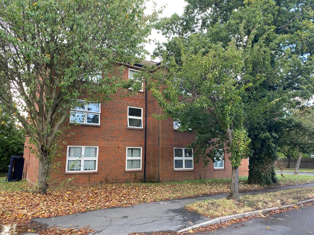 Main image of property: Broadwater Crescent, WELWYN GARDEN CITY