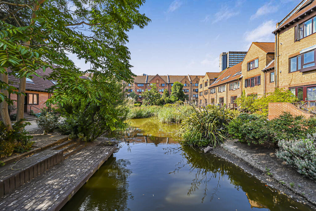 Main image of property: Rotterdam drive, London E14