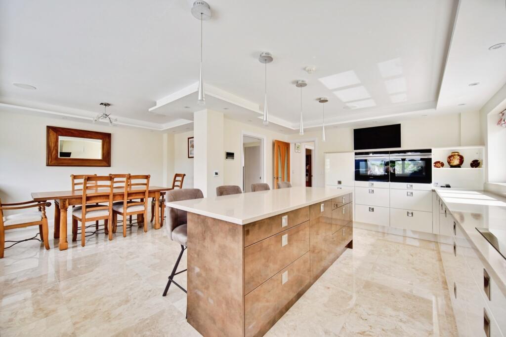 Main image of property: Queens Road, MAIDSTONE, Kent, ME16