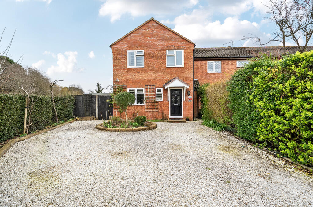 Main image of property: Roundthorn Way, Goldsworth Park, Woking, Surrey, GU21