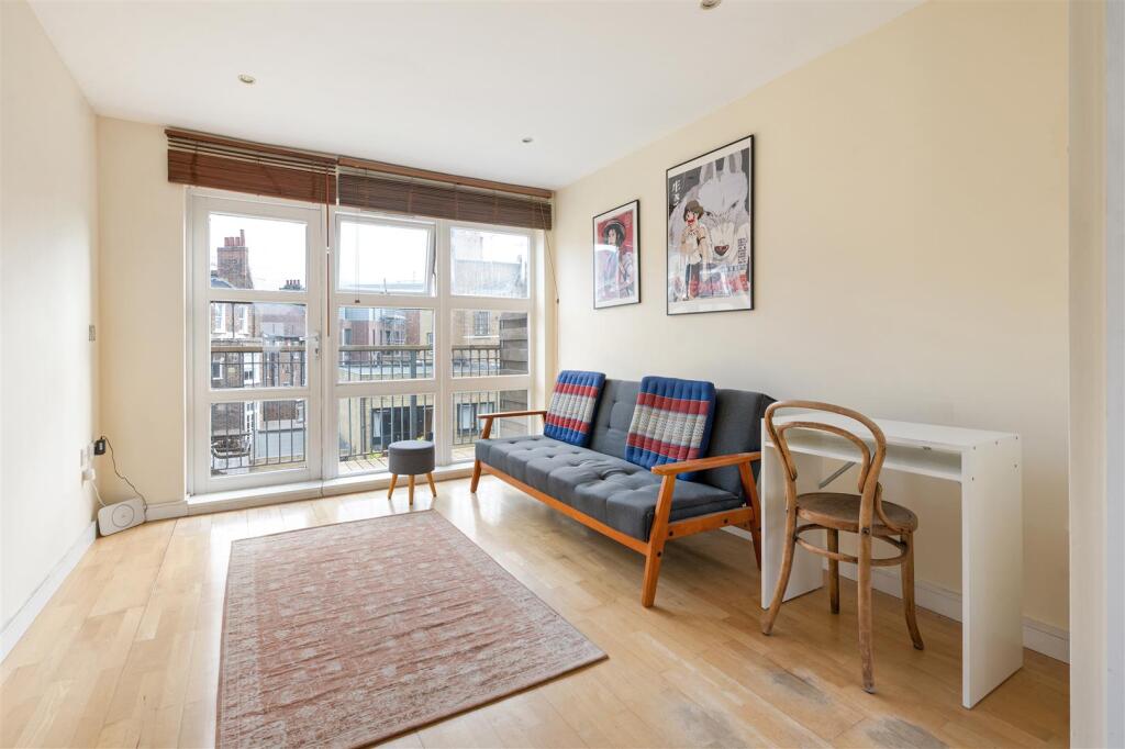 Main image of property: Reading Lane, Hackney