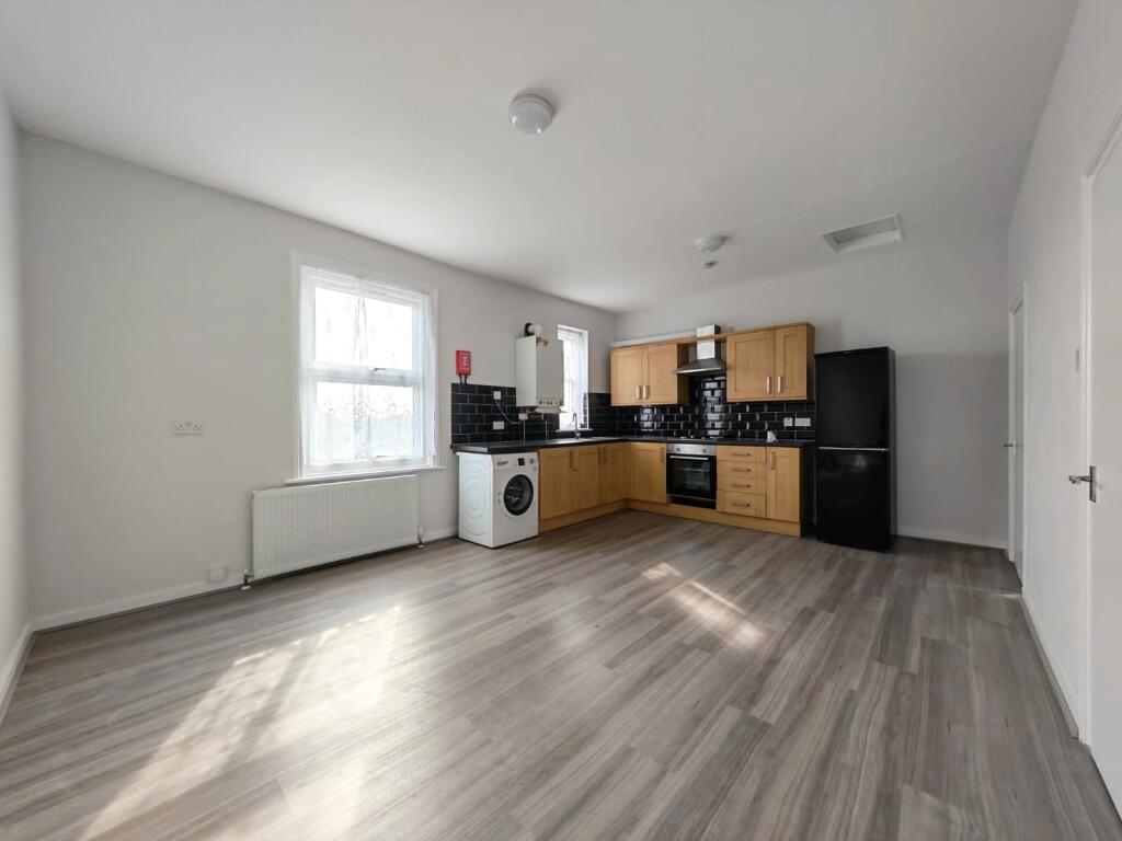 Main image of property: Green Lane, Ilford, IG3