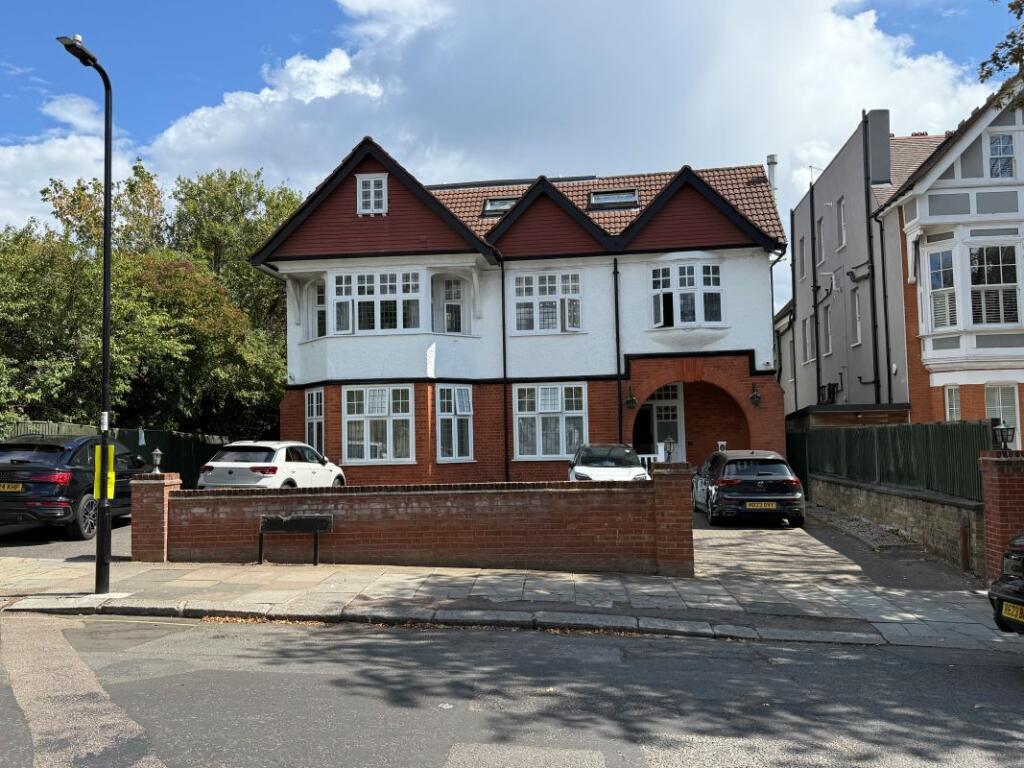 Main image of property: 42 Corfton Road, Ealing, London, Ealing, W5 2HT