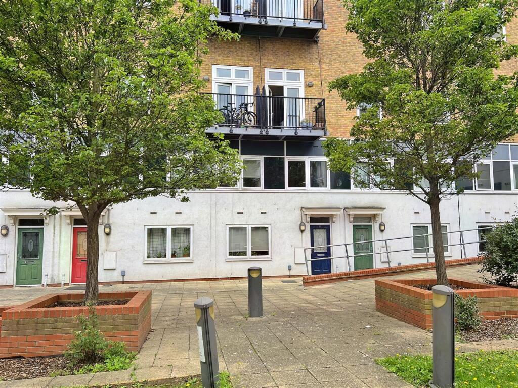 Main image of property: Onyx Mews, Stratford