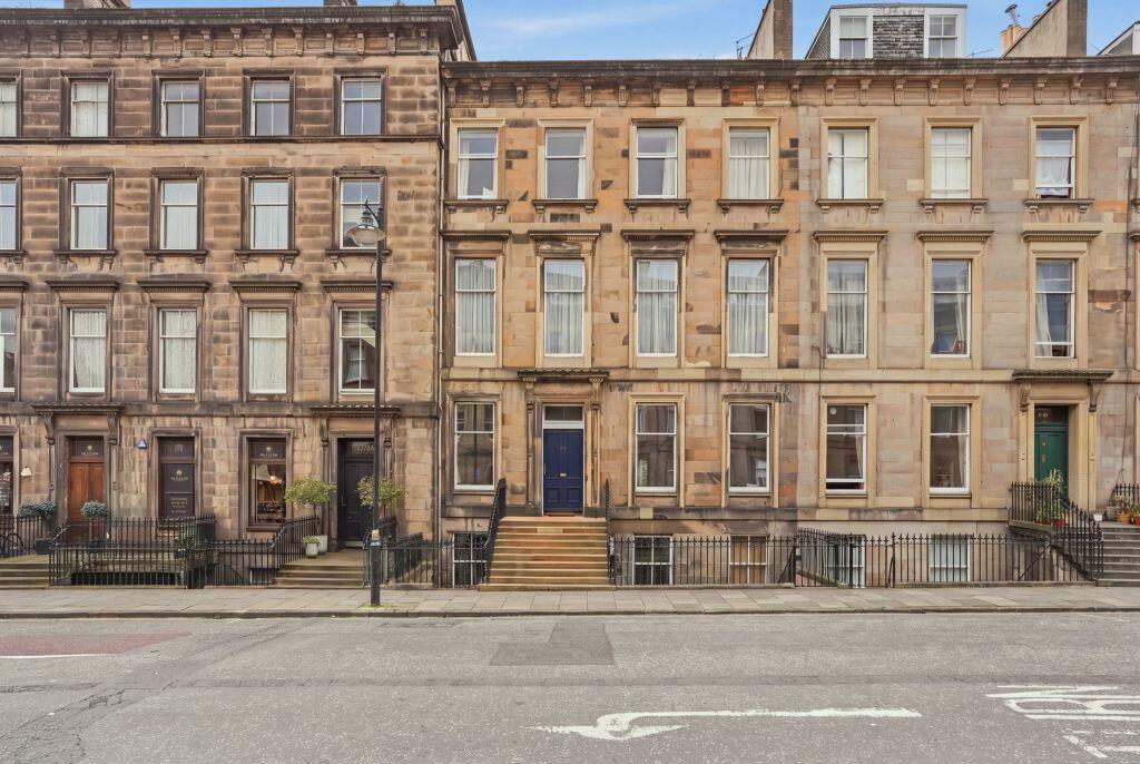 Main image of property: 6/2 Grosvenor Street, Edinburgh, EH12 5EG