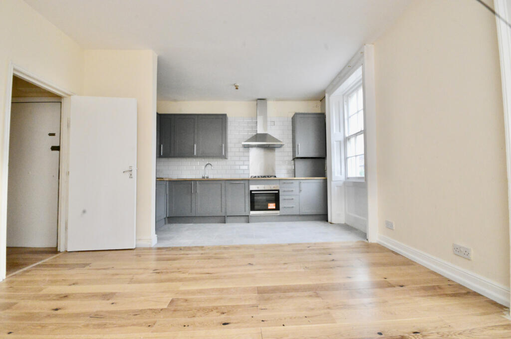 Main image of property: (FFF Flat 2) First Floor Flat, Reading, RG1