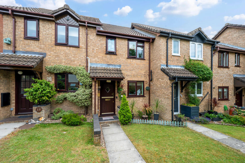 Main image of property: Albacore Avenue, Warsash, Southampton