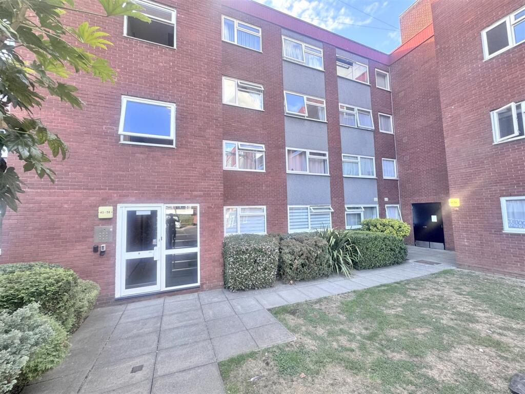 Main image of property: 48 Grange Gardens, Southgate, London
