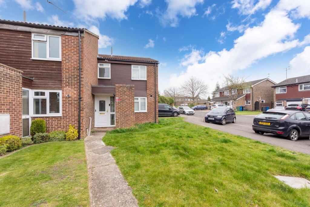 Main image of property: Palmers Close, Maidenhead, SL6