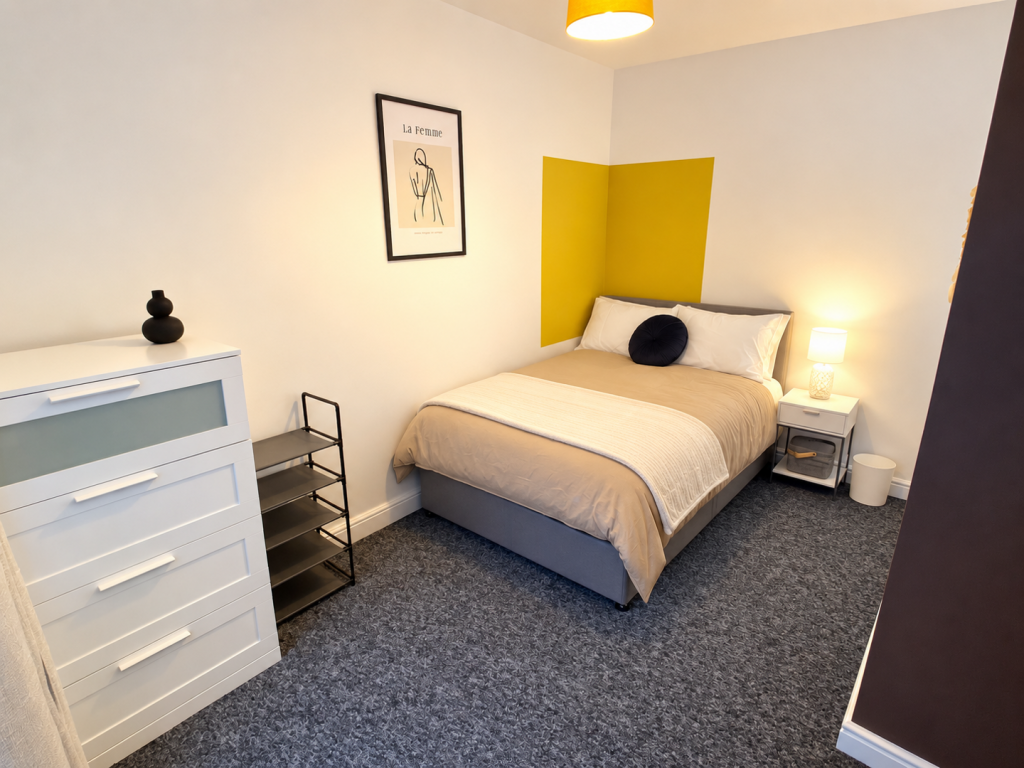 Main image of property: Chesterfield Road South, Mansfield, NG19 7EE