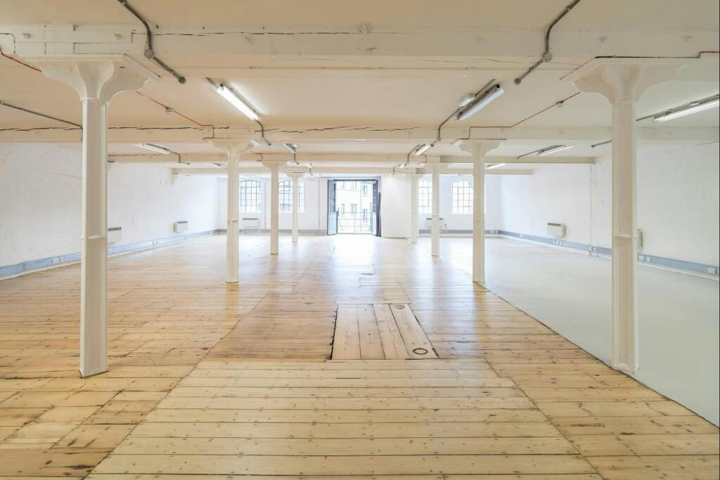 70-Wapping-Wall-London-Interior-Photo-23-LargeHighDefinition.jpg