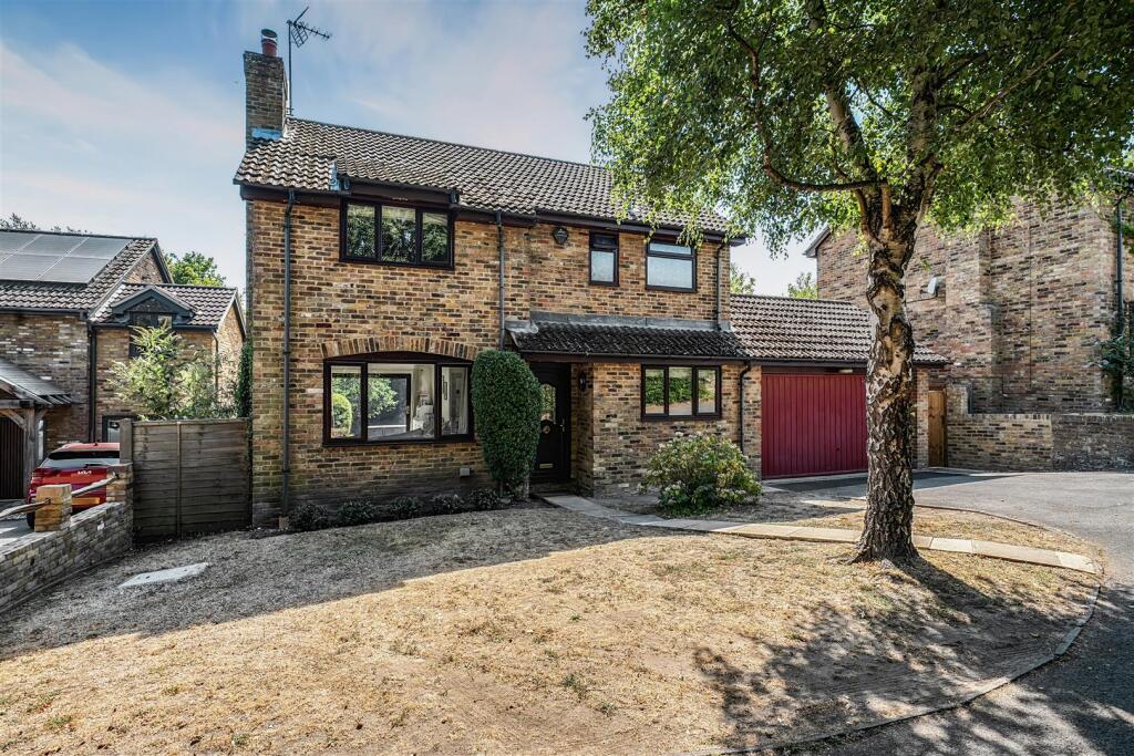 Main image of property: Templar Close Sandhurst, Berkshire, GU47 8JP