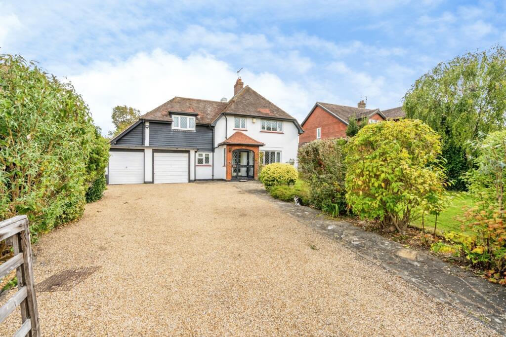 Main image of property: West Close, Middleton-on-Sea, Bognor Regis, West Sussex, PO22