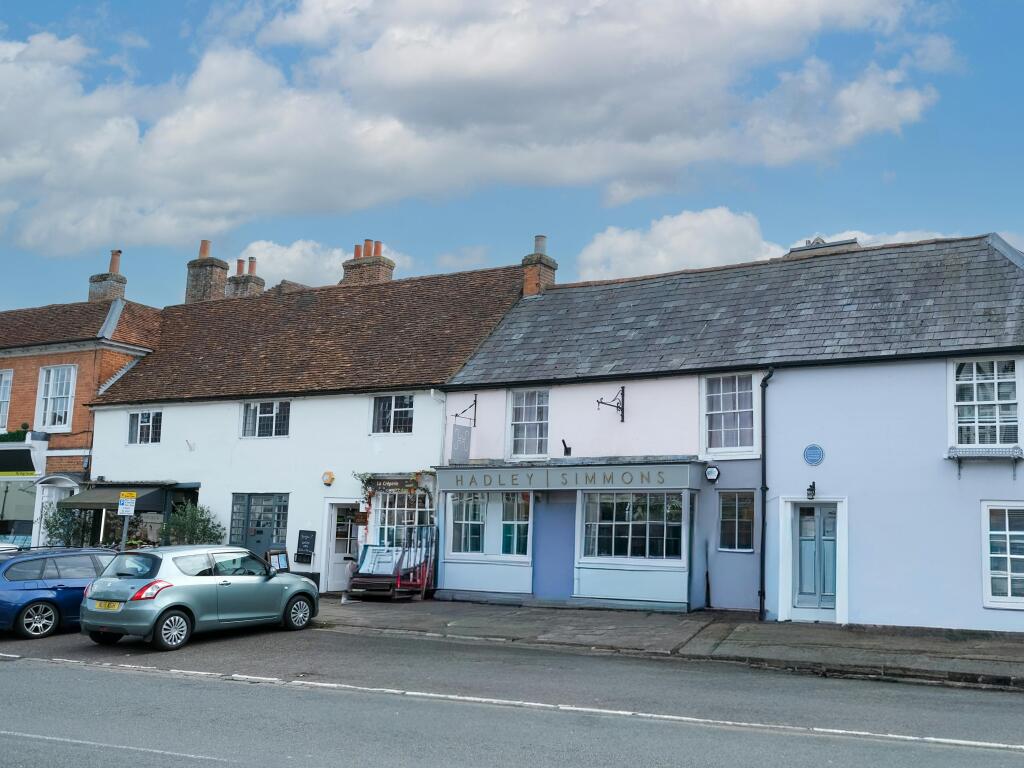 Main image of property: 103 / 109, High Street, Odiham, RG29 1LA