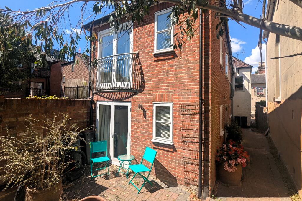 Main image of property: Romsey   Bell Street   UNFURNISHED