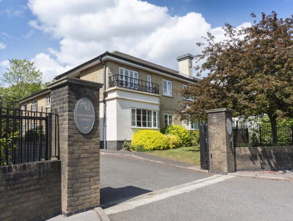 Main image of property: 3 Gresham Court, 11 Pampisford Road, Purley, Surrey, CR8 2UU