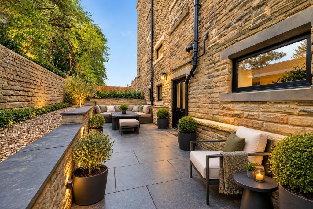 Main image of property: Old Road, Farsley, Pudsey, West Yorkshire, LS28