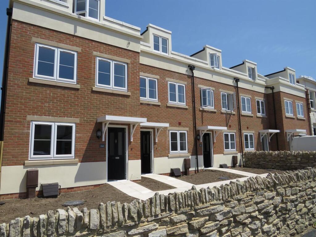 Main image of property: High Street, Lee-On-The-Solent