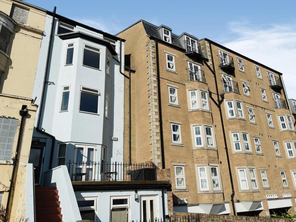 Main image of property: 149 Queens Parade, Scarborough