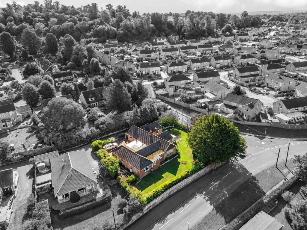 Main image of property: The Avenue, Laverstock, Salisbury, SP1