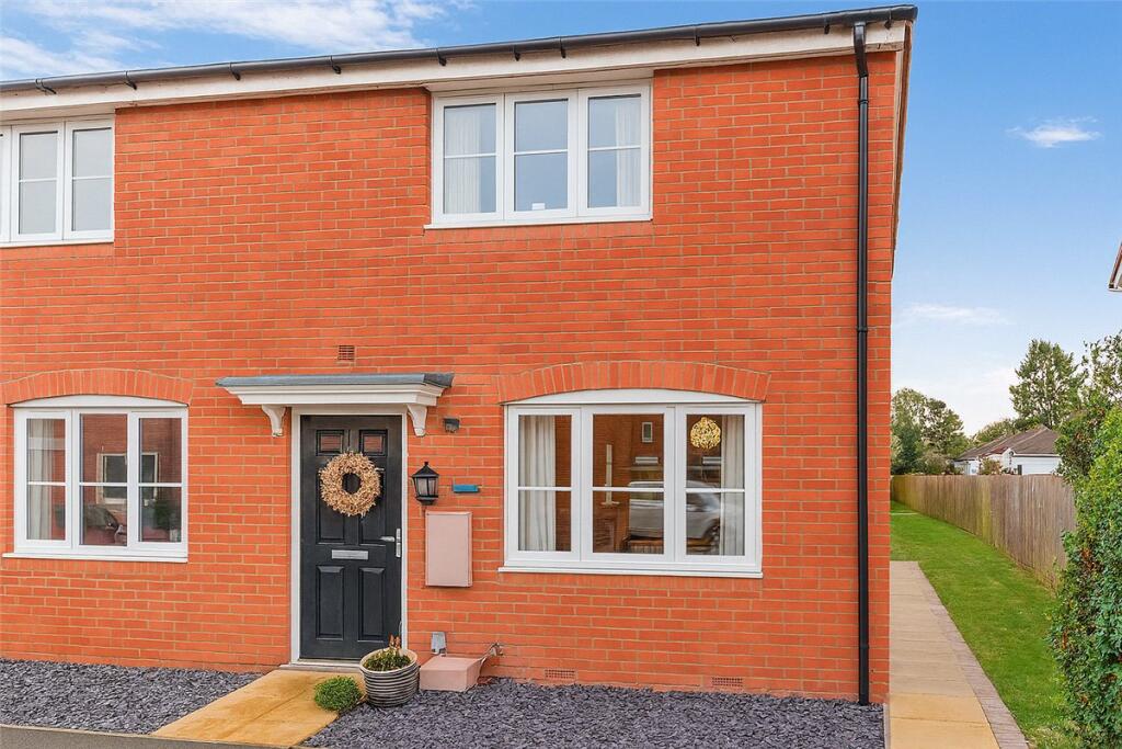 Main image of property: Greenacre Place, Newbury, West Berkshire, RG14