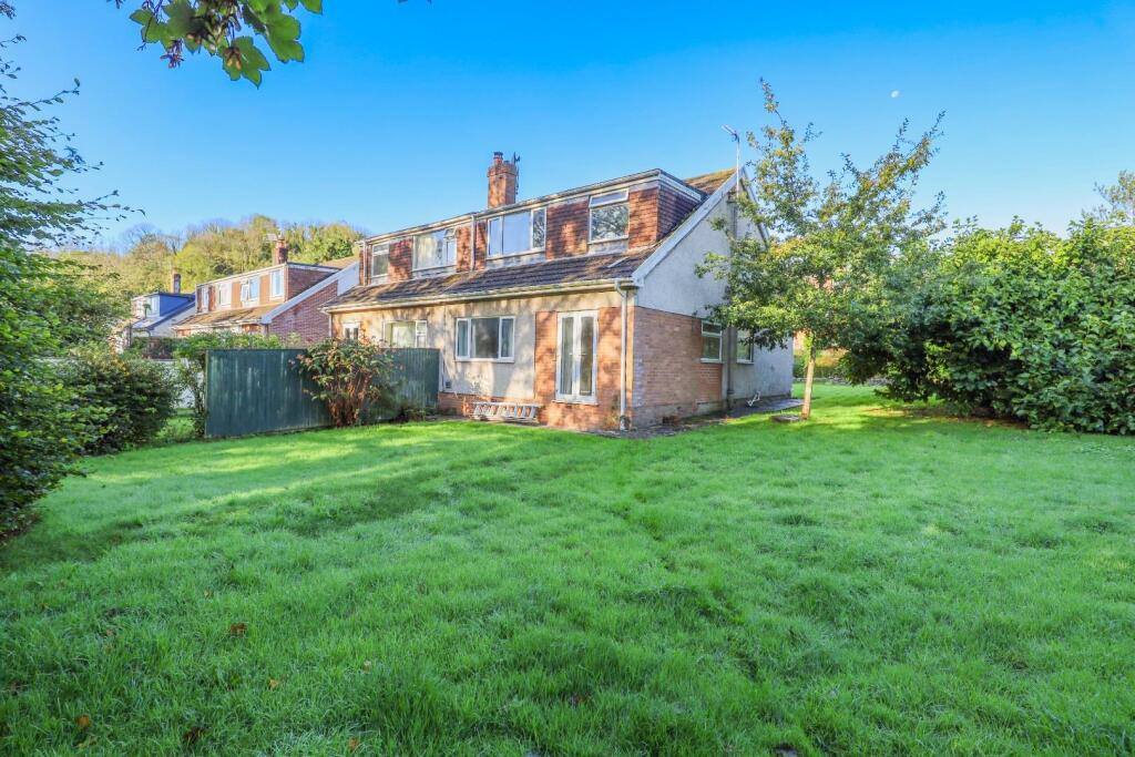 Main image of property: 11 Wolfe Close, Cowbridge, Vale of Glamorgan, CF71 7AZ