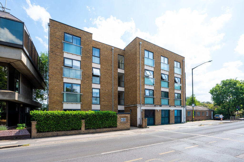 Main image of property: West Barnes Lane, Raynes Park, London, SW20