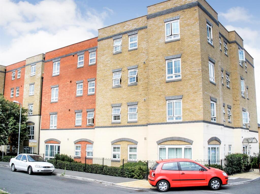 Main image of property: Holyhead Mews, Cippenham